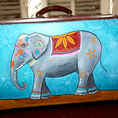 Valise Decor Spectacle Jeune Public Ahimsa Ou Le Petit Mendiant Damour6